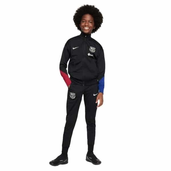 Nike FC Barcelona Strike Trainingspak Full-Zip 2024-2025 Kids Zwart Wit Rood Blauw Nike FC Barcelona Strike Trainingspak Full-Zip 2024-2025 Kids Zwart Wit Rood Blauw